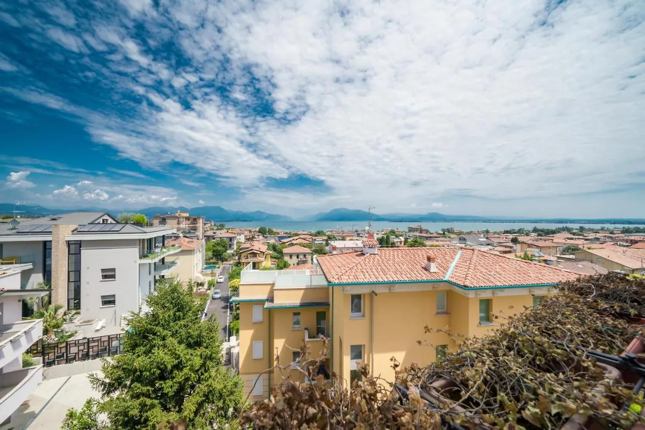 Gardappartamenti Cavour Lake View Desenzano del Garda 0*,  Italy
